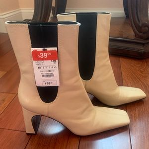 ZARA HEELED ANKLE BOOTS W SIDE GORING OFF WHITE